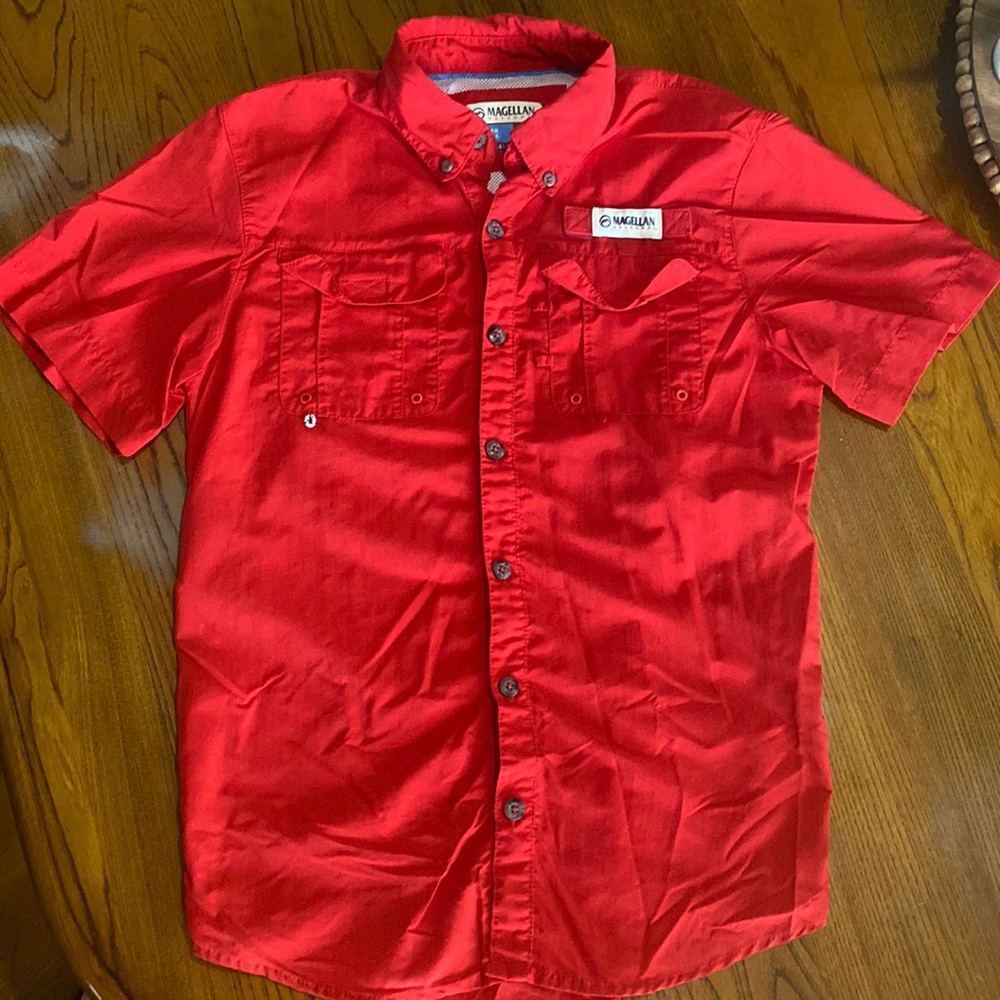 Magellan fishing shirt. Boys medium